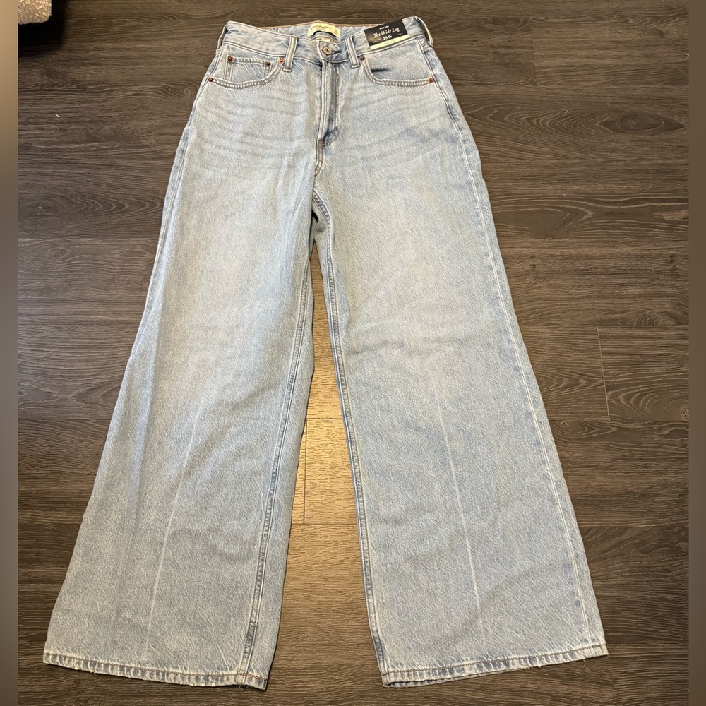 Abercrombie Wide Leg Jeans (Short)